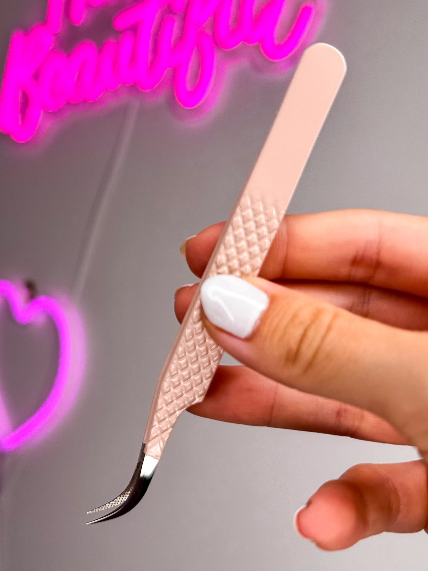 Pink Curved Fibre Tip Tweezer - Meraki Lashes and Beauty