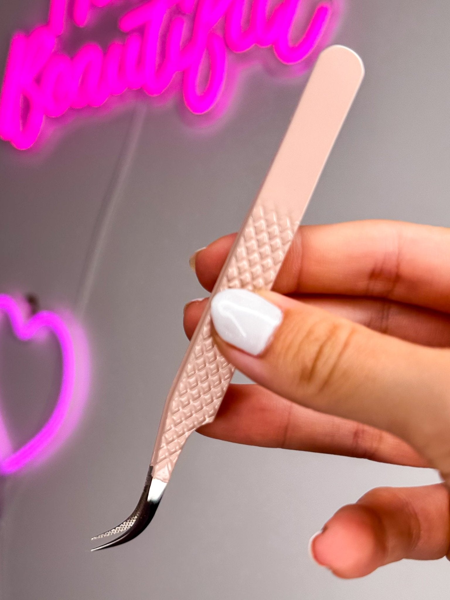 Pink Curved Fibre Tip Tweezer - Meraki Lashes and Beauty
