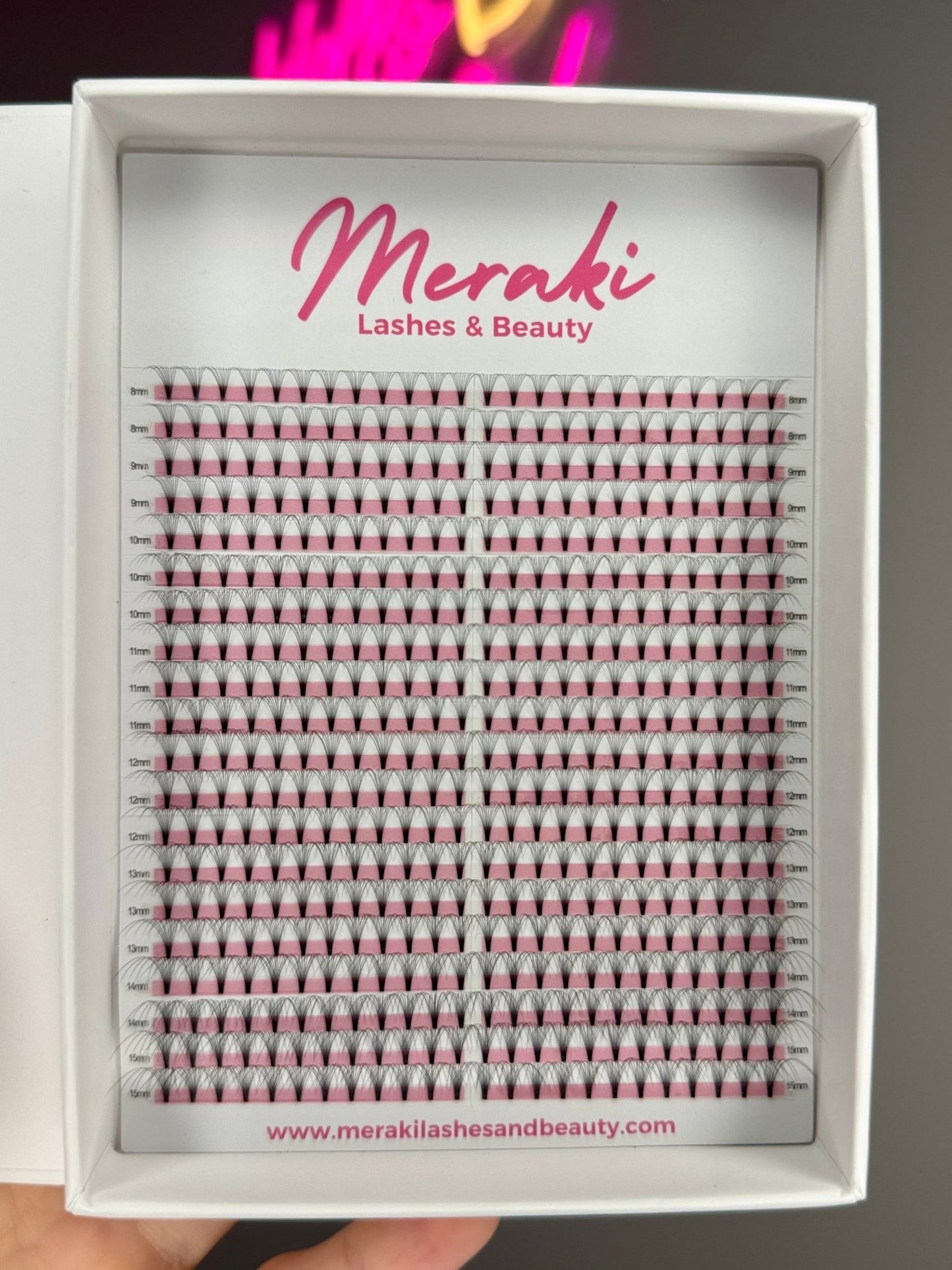 10D 0.05 Short Stem Premade Volume Fans - Meraki Lashes and Beauty