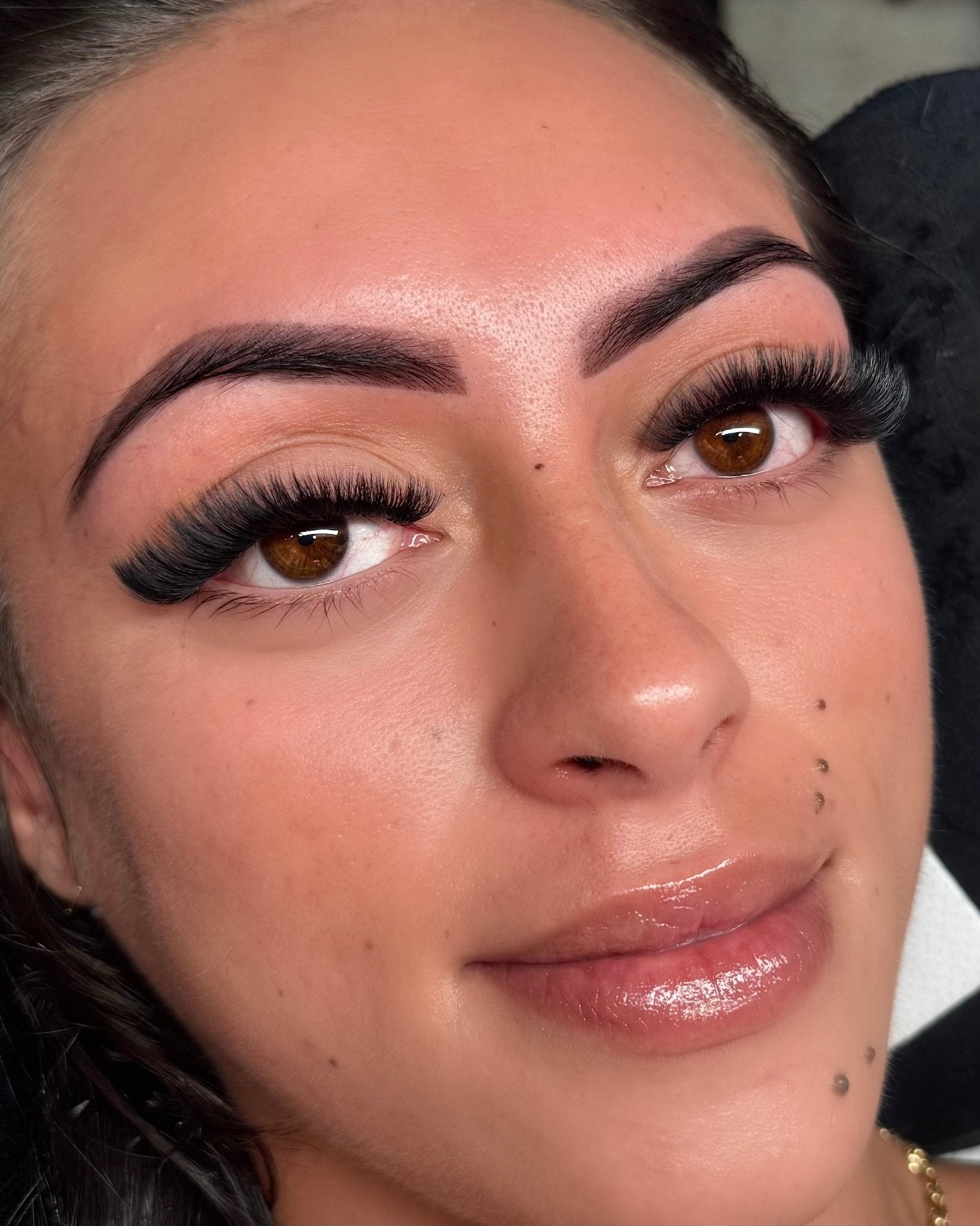 Short Stem - 9D - 0.05 - C Curl - Meraki Lashes and Beauty