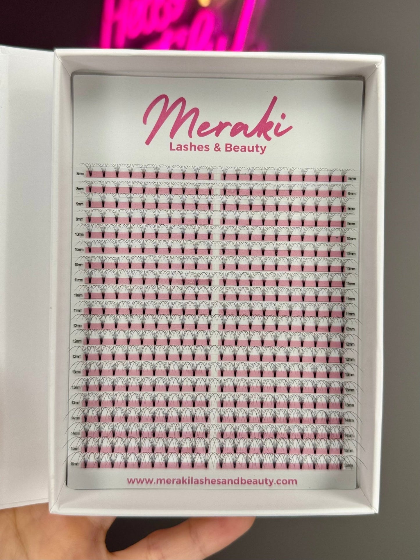 6D 0.07 Short Stem Premade Volume Fans - Meraki Lashes and Beauty