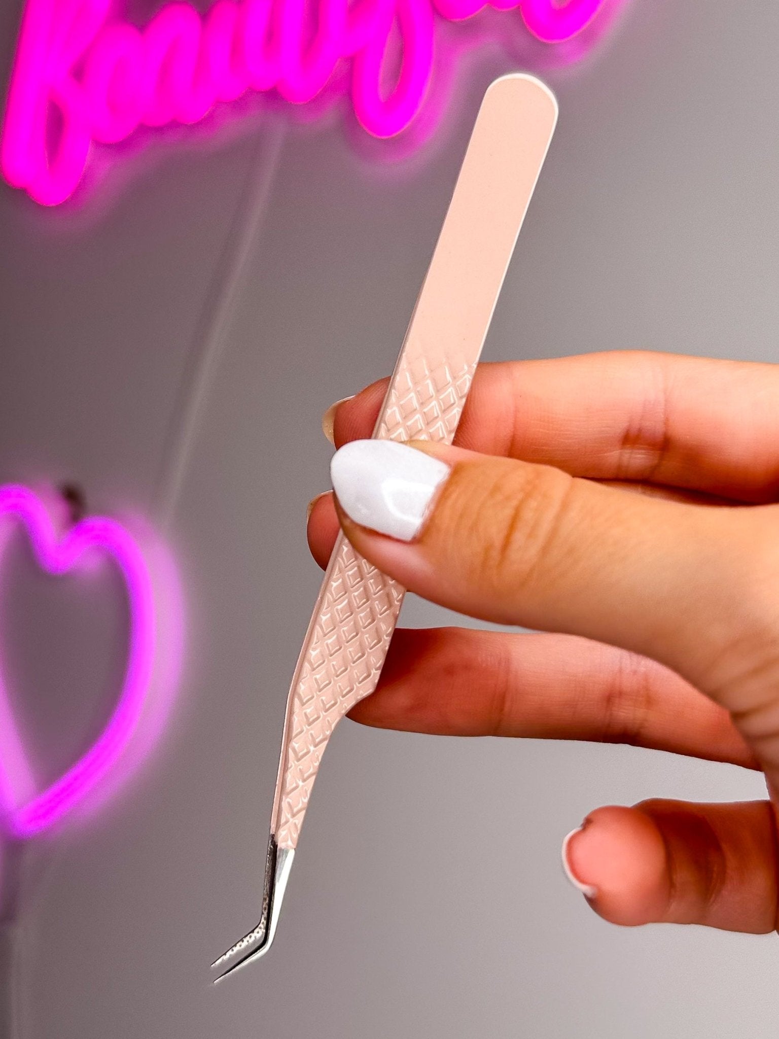 Pink 45° Fibre Tip Tweezer - Meraki Lashes and Beauty