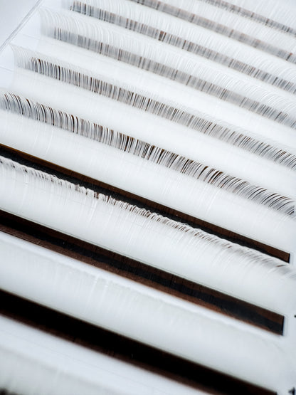 White 0.05 Volume Individual Lashes