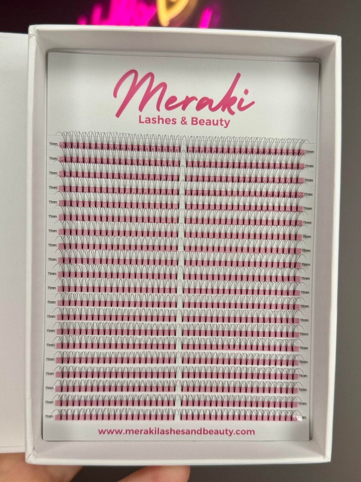 3D 0.10 Short Stem Premade Volume Fans - Meraki Lashes and Beauty